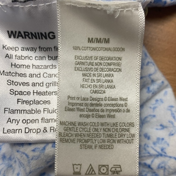 Eileen West nightgown, 100% lightweight flannel - Picture 7 of 8